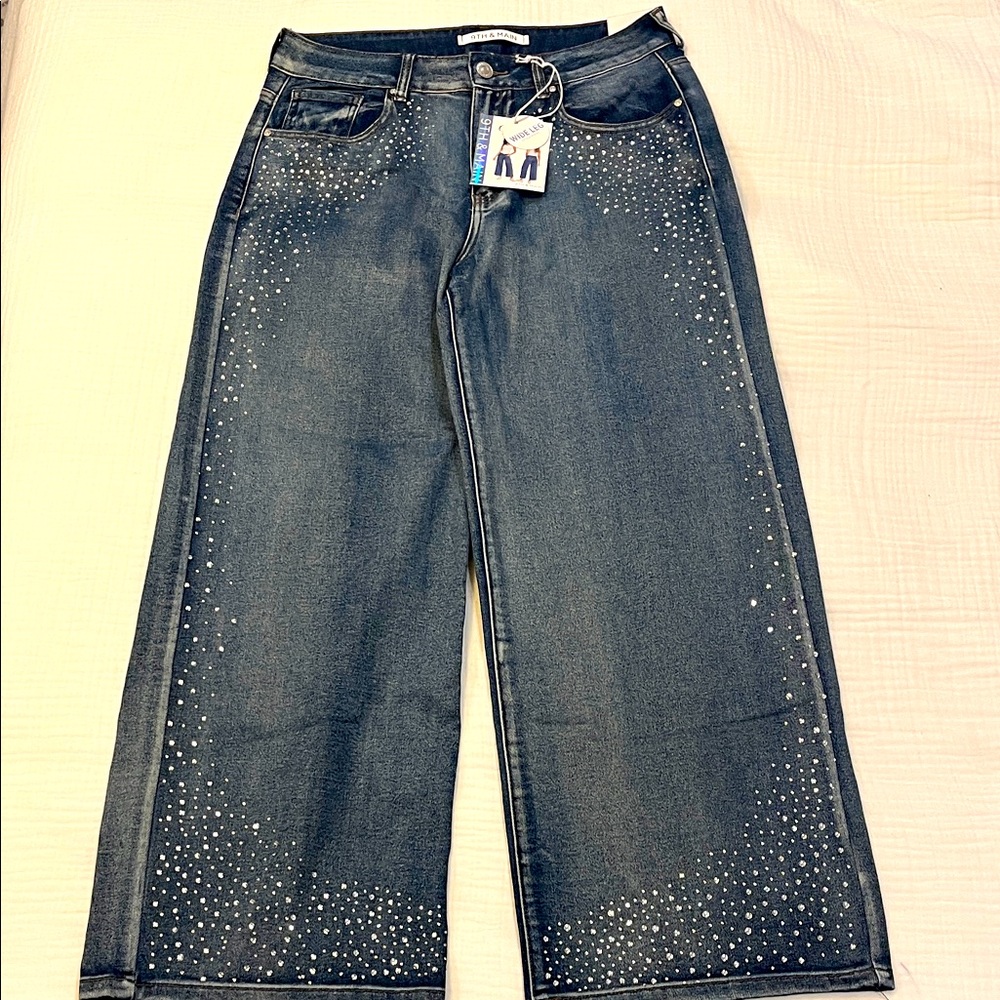 NWT Women's Blue Jeans with Rhinestone Detailing